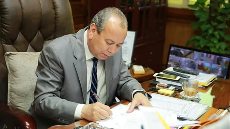محافظ كفرالشيخ يناقش استعدادات افتتاح مدرستي دار السلام وعزبة يوسف الإعدادية ببيلا بعد توقف 6 سنوات