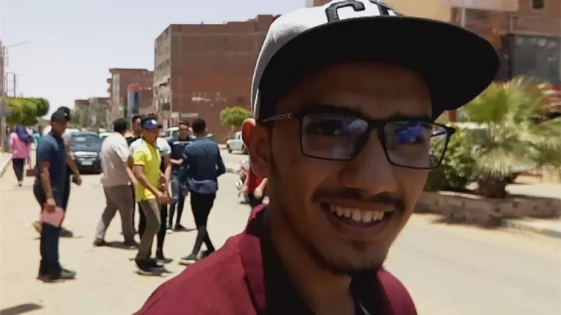 التفاؤل شعار طلاب الاحياء والفلسفة والديناميكا بامتحانات الثانوية العامة بالوادى الجديد