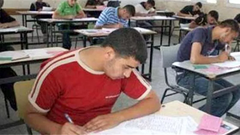 تداول اجابات امتحان مواد الاحياء والديناميكا والفلسفة والمنطق للثانوية العامة 2019