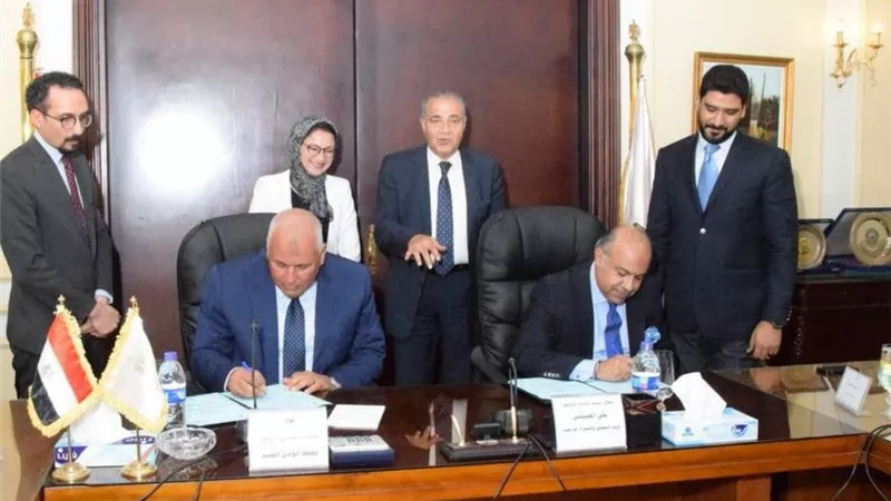 برتوكول تعاون بين التموين ومحافظة الوادي الجديد لانشاء منطقة لوجيستية