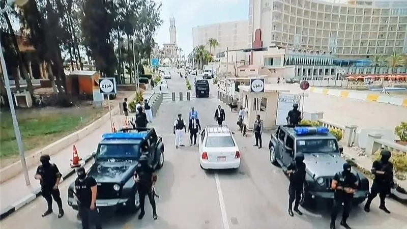 خطط أمنية وتواجد مُكثف لرجال الشرطة بكافة المنشآت الهامة لتأمين كأس الأمم