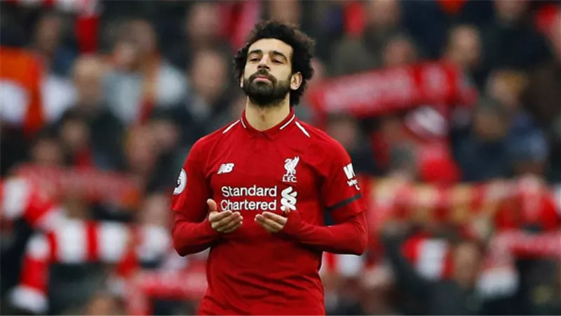 محمد صلاح ينشر صوراً جديدة له عقب انتهاء معسكر الاسكندرية
