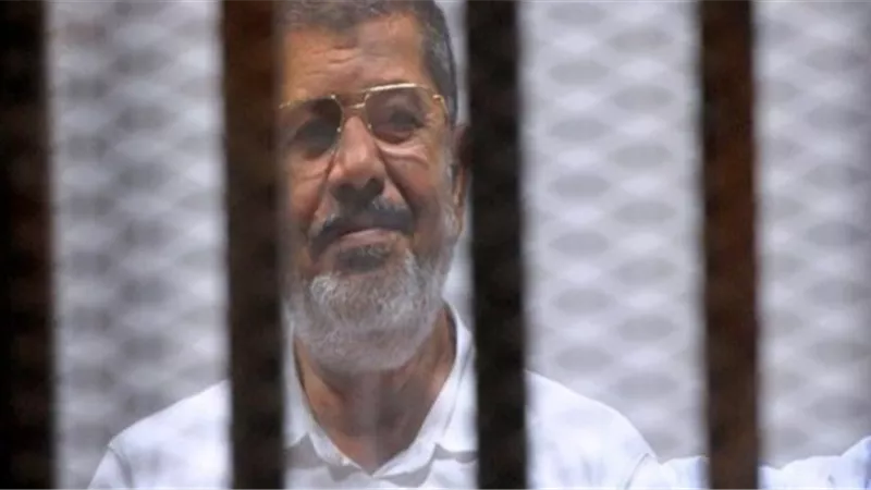 وفاة محمد مرسى أثناء حضوره لجلسة محاكمته فى قضية التخابر