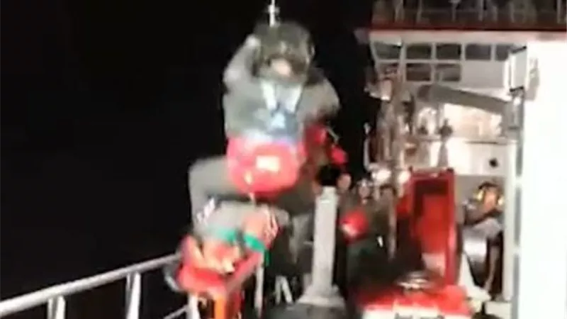 غواص ينجو بأعجوبة بعد سباحة 80 ساعة فى البحر