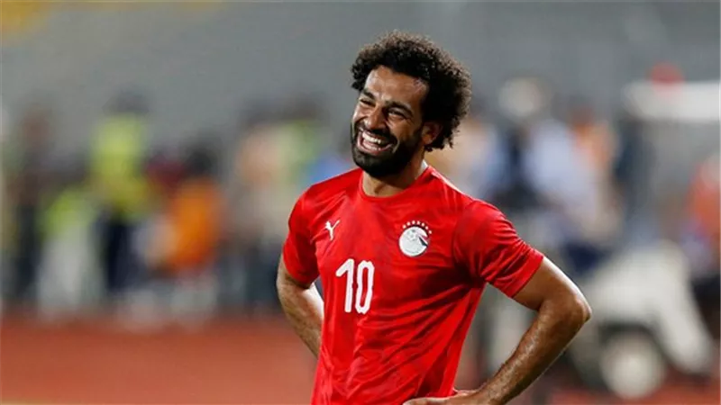 ليفربول يرسل مفاجأة إلى صلاح في معسكر المنتخب