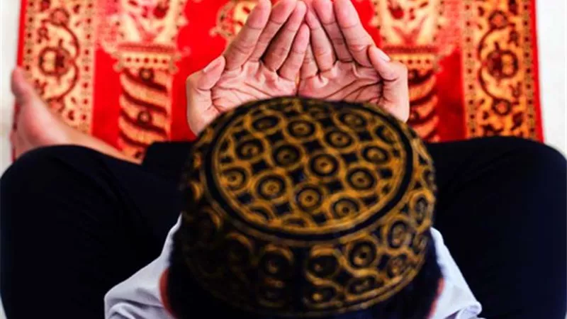 ما حكم التوسل بالنبي صلى الله عليه وسلم؟
