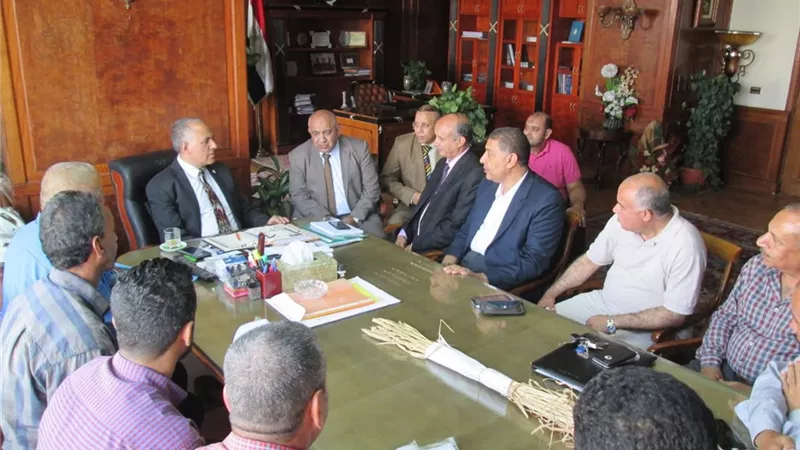 وزير الرى: اجراءات قانونيه حيال المتعدين علي مجرى نهر النيل