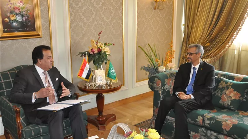 وزير التعليم العالي يبحث سبل التعاون مع مدير عام الألكسو الجديد