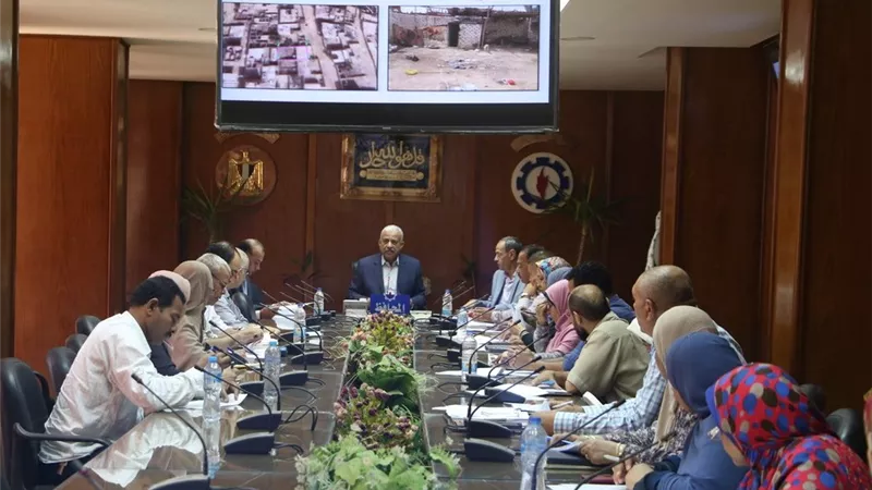 متابعة اعمال لجنة تقنين أوضاع الاراضي بالسويس