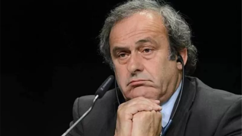 رشاوي قطر للفوز بمونديال 2022 توقع بميشيل بلاتيني.. فيديو