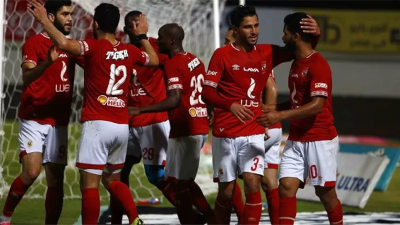 مفاجأة.. نجوم هجوم الأهلى يطلب الرحيل