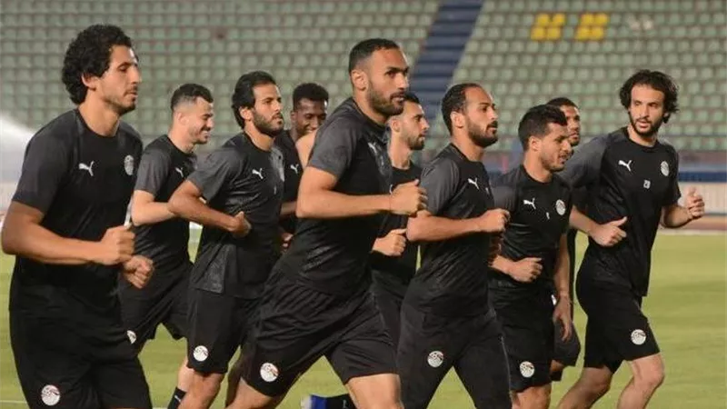 امم افريقيا2019.. نجم الزمالك السابق يتوقع تشكيل منتخب مصر