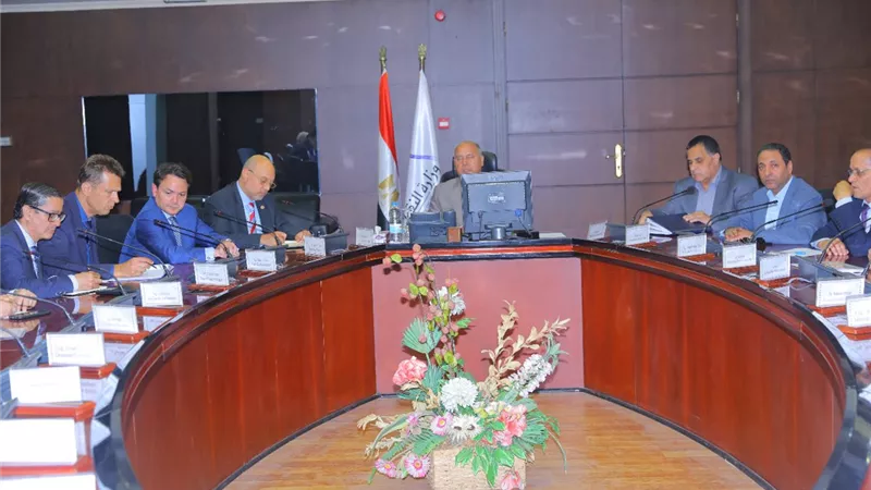 وزير النقل يجتمع مع تحالف 