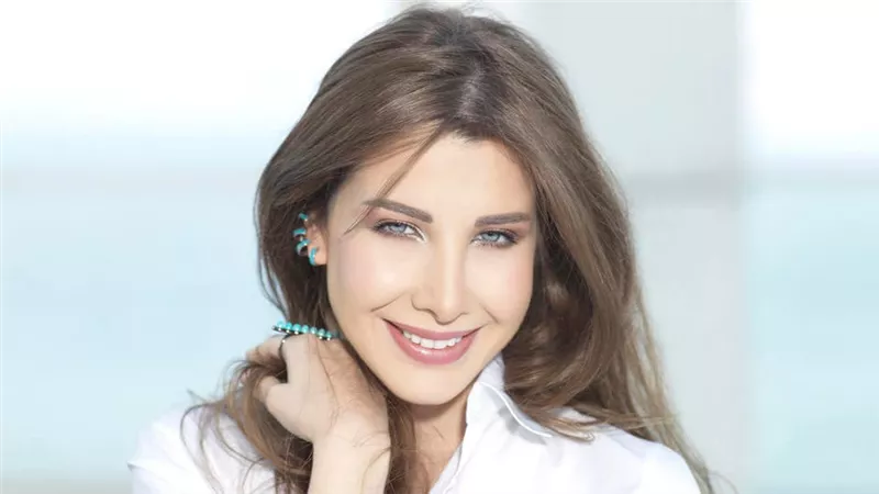 نانسى عجرم تصورغلاف الماستر للألبومها الجديد في لندن
