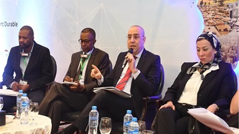 وزير الإسكان يستعرض التجربة المصرية فى التنمية العمرانية بمؤتمر المدن الأفريقية