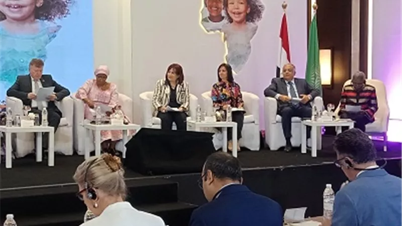 الامومة والطفولة: رعاية الرئيس لمؤتمر القضاء على الختان خير دليل على اهتمامه بالمرأة