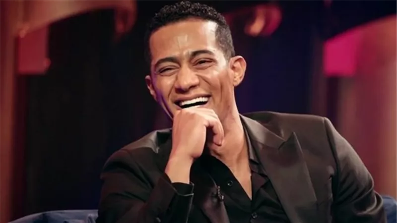 الفنان محمد رمضان يثير ضجة على مواقع التواصل بعد ظهوره عارياً.. فيديو