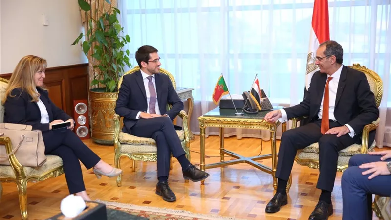 وزير الاتصالات يبحث مع سكرتير الدولة البرتغالي التعاون بالاقتصاد الرقمي