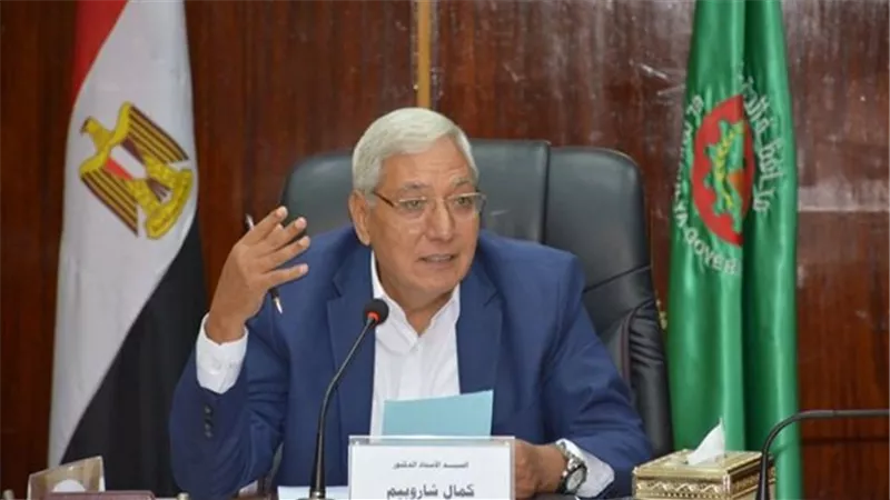 محافظ الدقهلية يحيل مدير مستشفى ميت غمر للتحقيق ويوقفه عن العمل