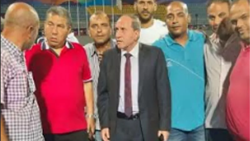 السيد يتفقد ستادى الاسماعيلية والسويس ويمنع الاجازات فى ٣ محافظات من بينها الشرقية