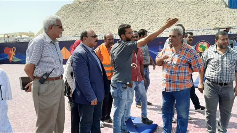 رئيس مياة القناة يطمئن علي استاد السويس استعداداً لأمم افريقيا