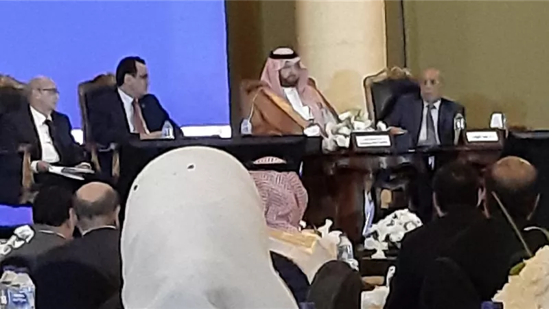 بدء احتفالية تسليم جوائز الفائزين بالدورة الأولى لــ 