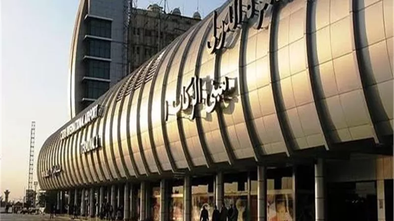 عزل 4 سودانيين بالمطار لعدم حملهم شهادات الحمي الصفراء
