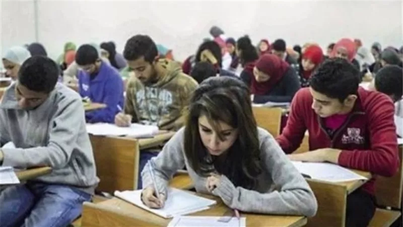 تداول امتحان الفزياء على صفحات الغش بعد دقائق من توزيعه فى اللجان