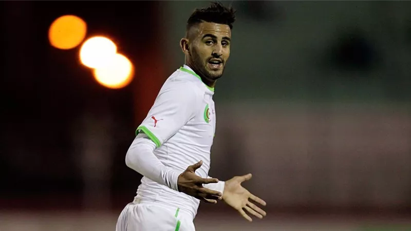 محرز يرفض التعليق على محمد صلاح