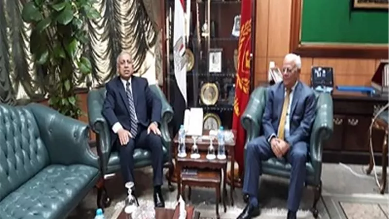محافظ بورسعيد يستقبل رئيس الاكاديمية العربية للعلوم