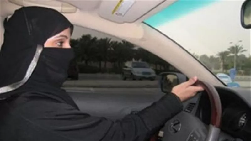 السعودية تفتتح أول نادي سيارات للسيدات في جدة