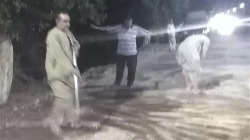 عاجل : بقعة زيت تسببت في حوادث مرورية علي طريق أسيوط – سوهاج