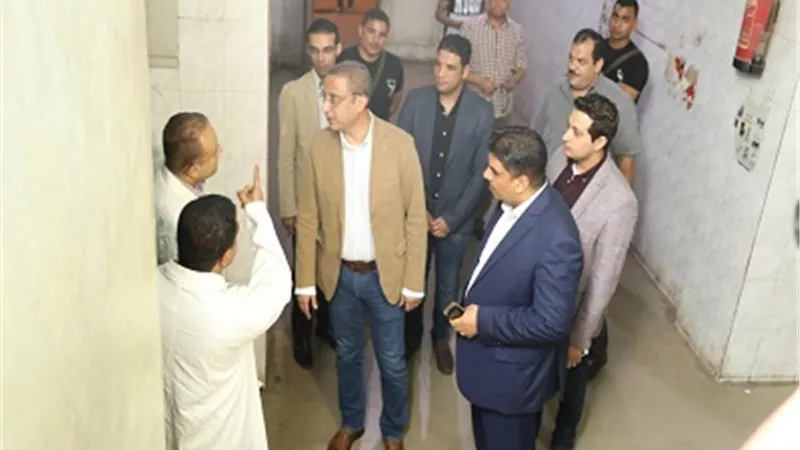 محافظ سوهاج يتفقد مستشفى أخميم المركزي