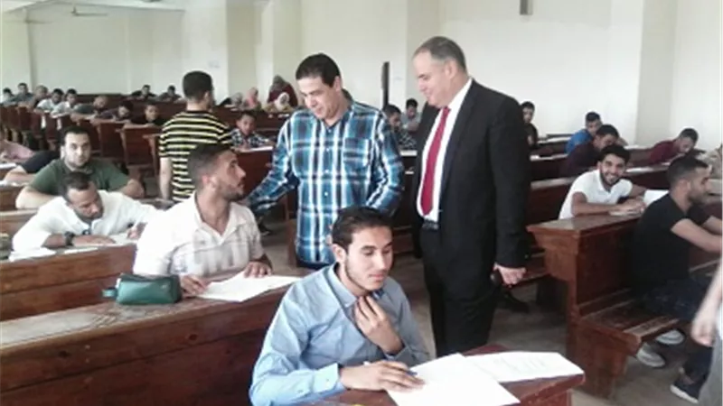 بدء امتحانات الدبلومات باَداب طنطا