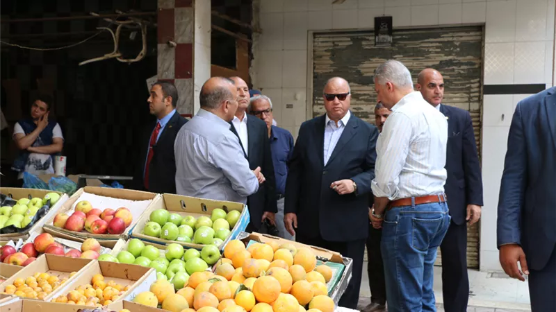 محافظ القاهرة يتفقد أعمال تطوير سوق سوهاج بمصر الجديدة