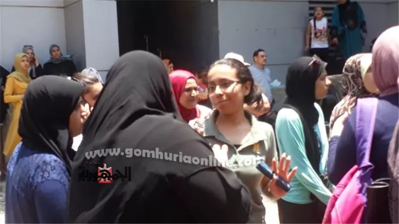 دموع التاريخ غطت على فرحة الفيزياء لطلاب الثانوية العامة