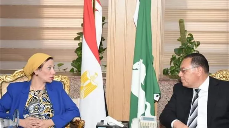 غراب يستقبل ياسمين لبحث ومناقشة تطبيق منظومة النظافة الجديدة