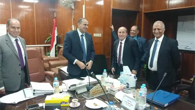 تفاصيل زيارة خالد الدستاوى لكهرباء القناة وتقييمه لادائها