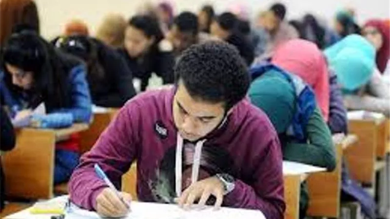الفيزياء والتاريخ للطالب المتفوق في الإسماعيلية والمديرية لم نتلقى شكاوى