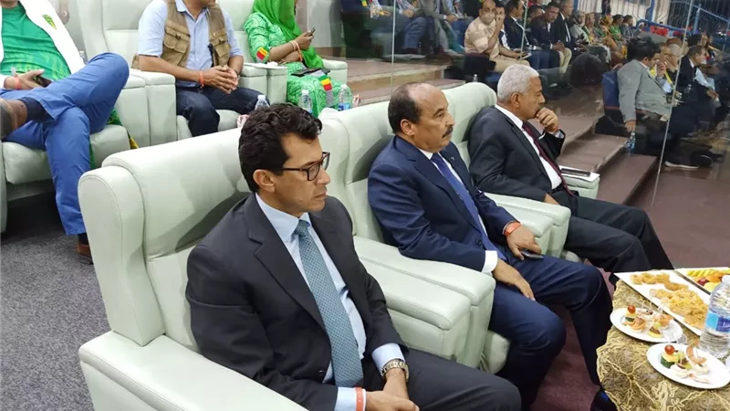 وزير الشباب يستقبل رئيس موريتانيا بستاد السويس