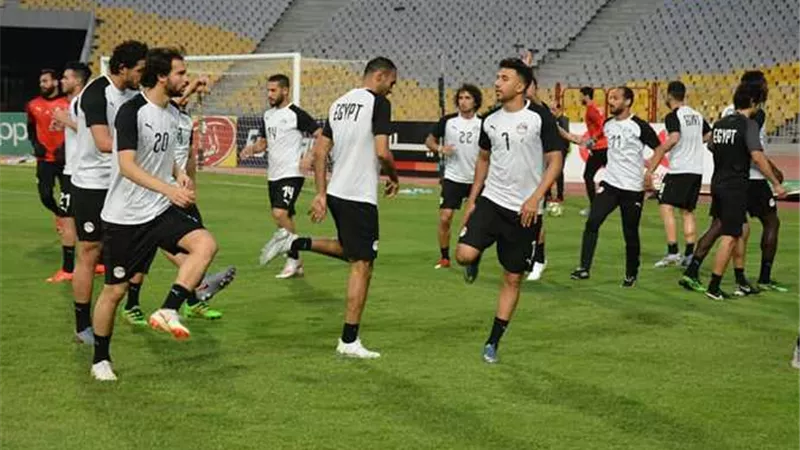 أبوريدة يحضر مران المنتخب ويوجه رسالة للاعبين بشأن 