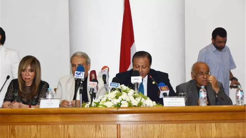 وزير الثقافة: الكتاب صورة للاحتفاء بقوة مصر الناعمة وتخليدا لقيمة نبيلة فى مجال الدراما