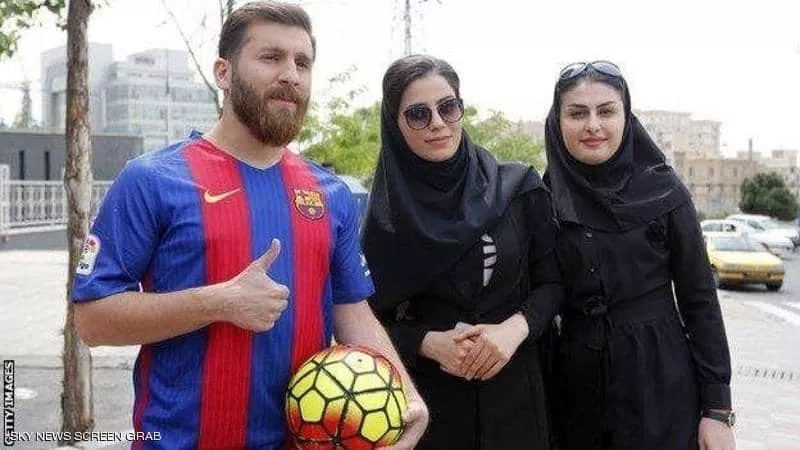 شبيه ميسي يستغل النساء فى ايران