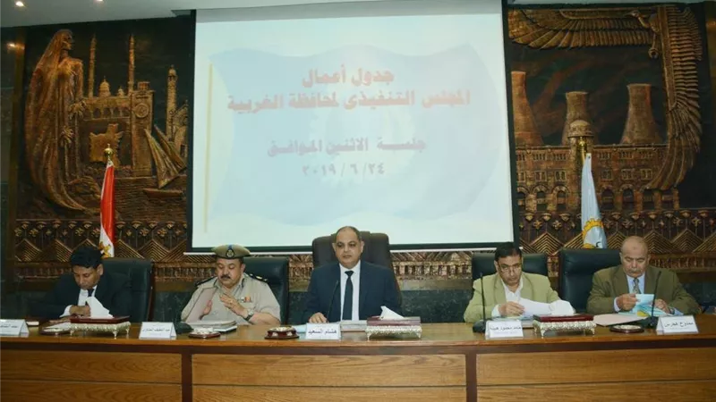 محافظ الغربية . . إيرادات المحافظة تخطت نصف مليار جنيه بزيادة أكثر من 210% من المستهدف لهذا العام