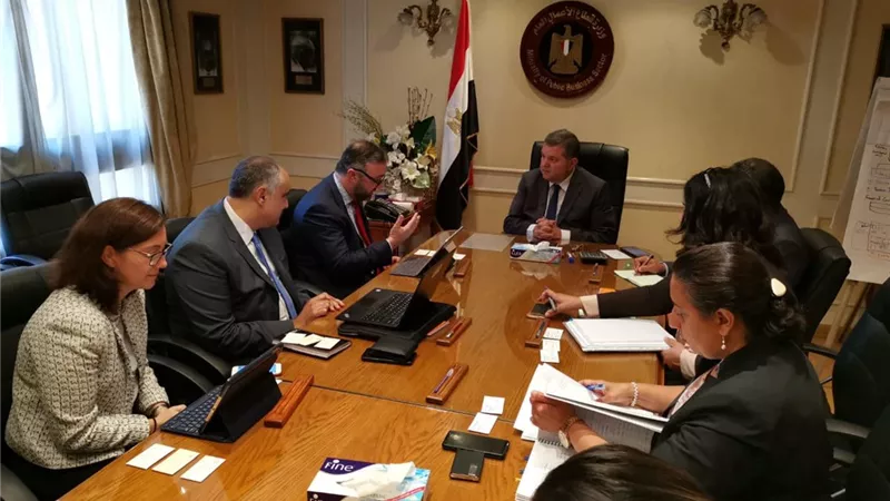 وفدًا من البنك الدولي يزور وزارة قطاع الاعمال العام لبحث فرص التعاون
