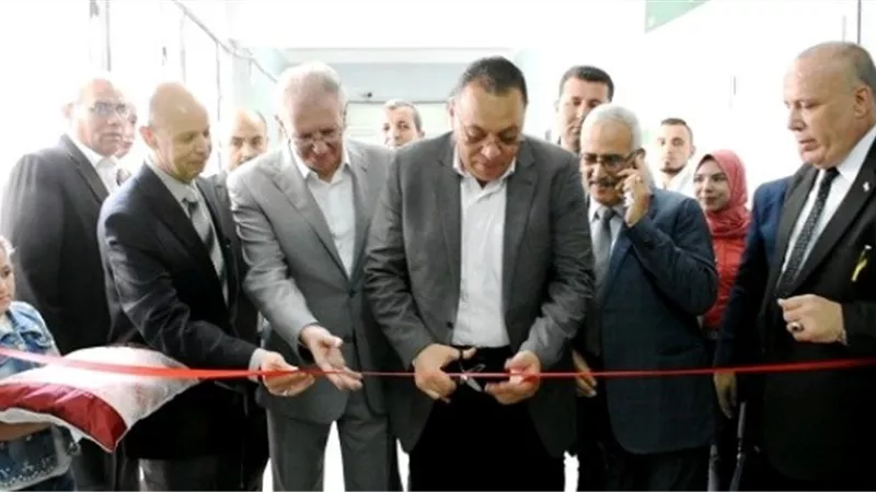 غراب يفتتح وحدة الغسيل الكلوي بمركز طب الأسرة بشبرا النخلة