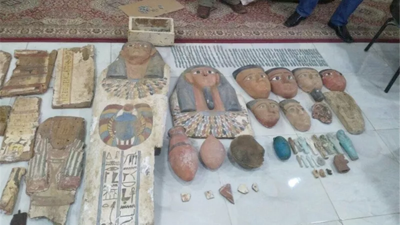 إلقاء القبض على تشكيل عصابى بتهمة حيازة الآثار والنصب بالوادى الجديد