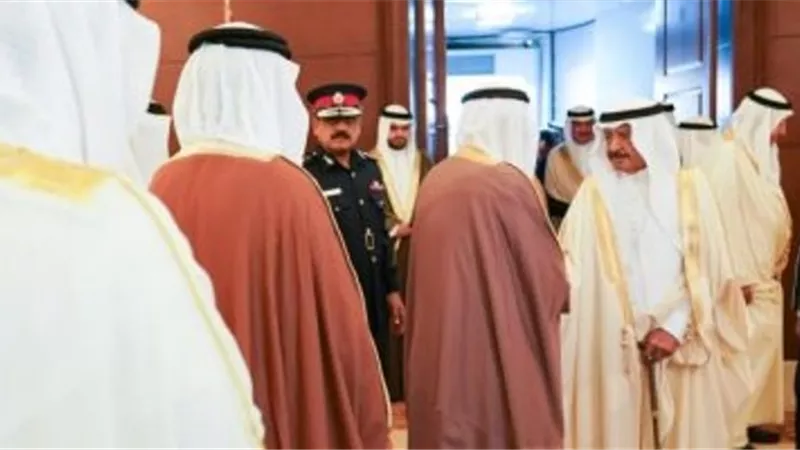 عودة رئيس الوزراء البحرينى للمملكة بعد زيارة خاصة إلى تايلند