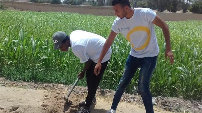 استمرار أعمال حملة التشجير بقرية حاجر خزام بقوص