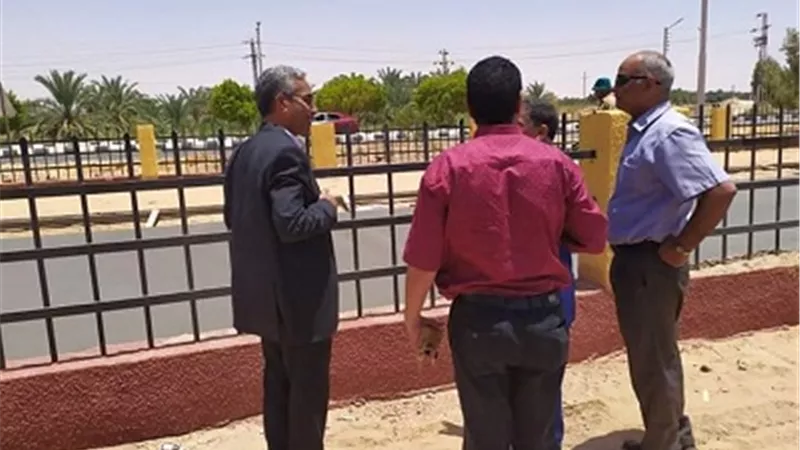 البدء في انشاء الممشى السياحي بمركز الداخلة بالوادى الجديد